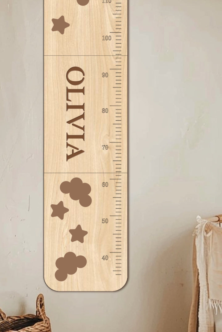 Personalised Wooden Cute Giraffe Growth Chart